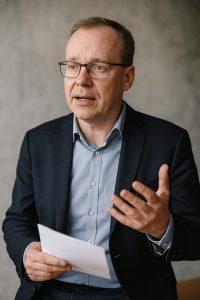 mika-anttosen-neste-sijoitus-opettaa-piensijoittajalle-rohkeudesta-riskienhallinnasta-ja-hajautuksesta