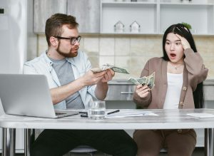 Moderni kuluttaminen ja sen vaikutus varallisuuden jakautumiseen